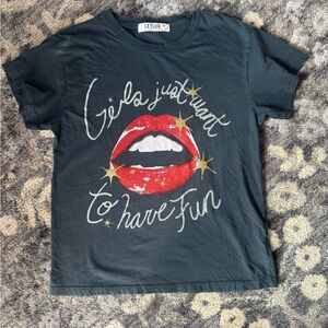 Letluv Women's Graphic Tee - Black with Red Lips